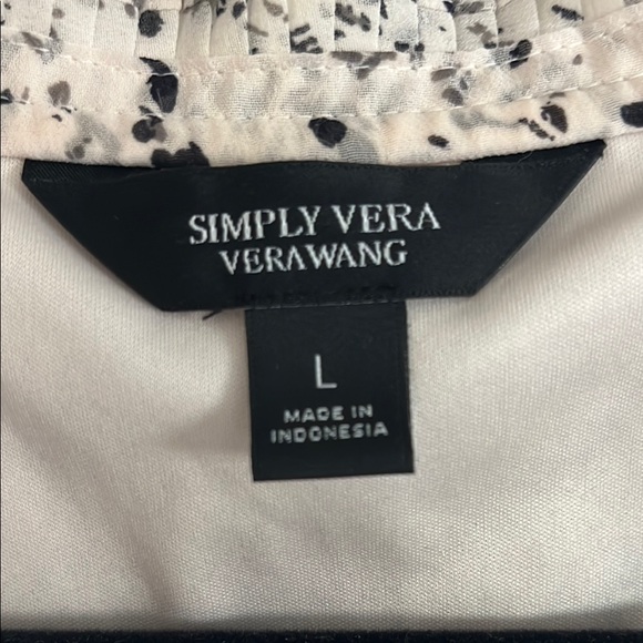 EUC | L | Simply Vera Vera Wang Cream and Black Blouse - Picture 2 of 8